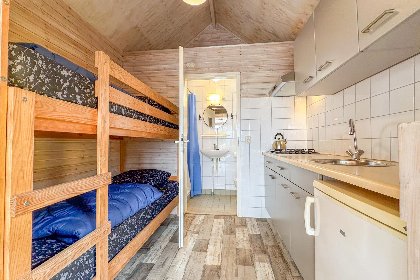 003 Surfers Cabin