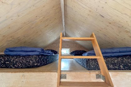 007 Surfers Cabin
