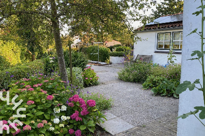 008 Nieuw en ruim 2 persoonschalet rustig gelegen in Gapinge