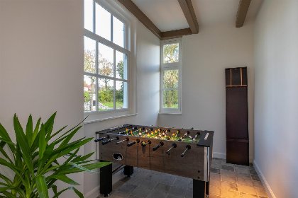 002 Uniek overnachten in 16e eeuwse 'Boerderij Molenhof' met riante tuin | Stationsweg 5 | Heinkenszand