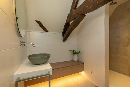 036 Uniek overnachten in 16e eeuwse 'Boerderij Molenhof' met riante tuin | Stationsweg 5 | Heinkenszand