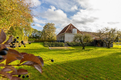 001 Vakantiehuis 'Boerderij Molenhof'   Stationsweg 5 | Heinkenszand