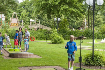 012 Vrijstaande en sfeervol ingerichte bungalow voor 6 personen