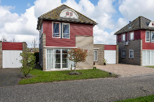 Luxe vrijstaand vakantiehuis aan het water, met sauna in Zeeland