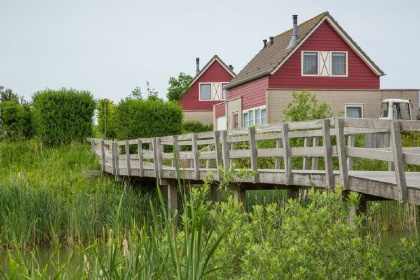 037 Luxe vrijstaand vakantiehuis aan het water, met sauna in Zeeland