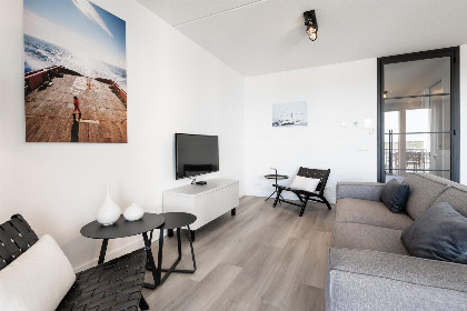 002 Harbour Loft 1E | Residence Marina