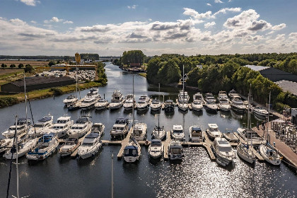 015 Harbour Loft 2D | Residence Marina