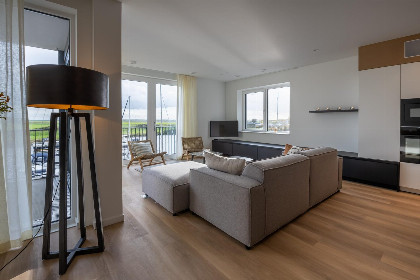 001 Harbour Loft 2E | Residence Marina