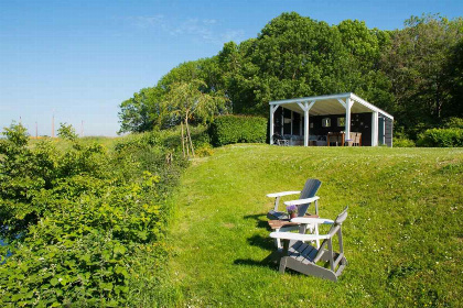 010 Landelijk 6 persoons vakantiehuis bovenop een dijk gelegen in Kamperland in Zeeland