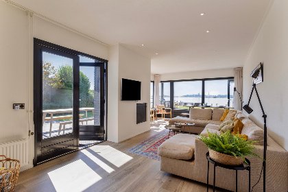 015 Reiger aan het Meer