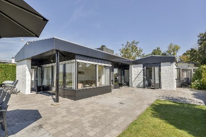 030 Reiger aan het Meer