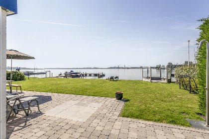 032 Reiger aan het Meer