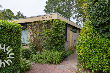 015 Vrijstaande 5 persoons bungalow met ruime tuin en vlakbij het Veerse Meer