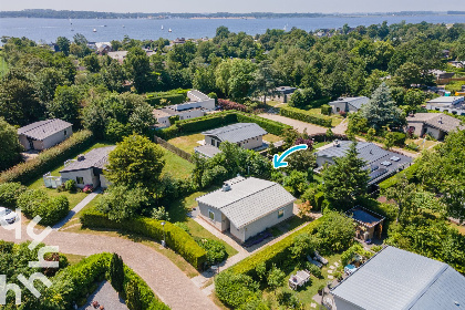 009 Vrijstaande 6 persoons bungalow met een grote natuurlijke tuin