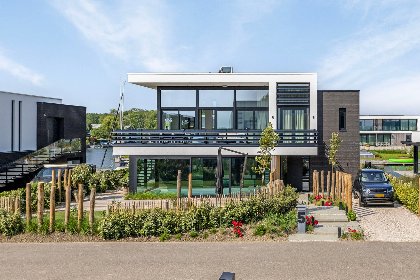 001 Zilte Watervilla