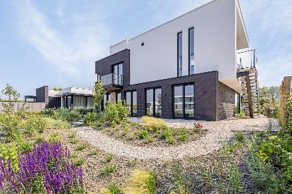 027 Zilte Watervilla