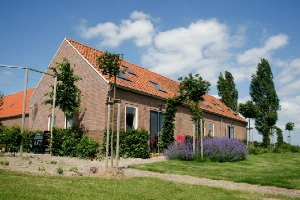 Luxe 18 persoons groepsaccommodatie in Kattendijke omringd door de natuur