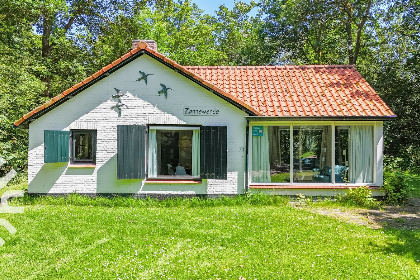 015 4 persoons bungalow aan de voet van de duinen