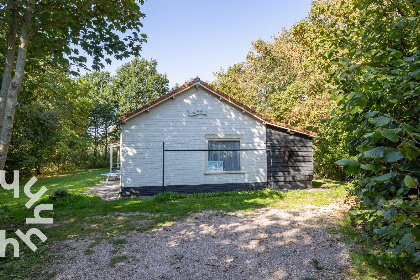 006 Ruime 6 persoons bungalow vlakbij het strand met veel privacy nabij Vlissingen