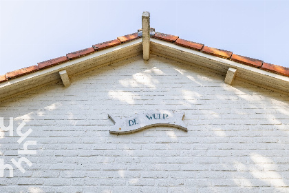 025 Ruime 6 persoons bungalow vlakbij het strand met veel privacy nabij Vlissingen