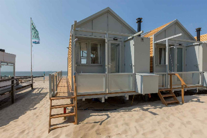 005 Slapen op het strand in Zeeland in dit mooie 4 persoons strandhuisje