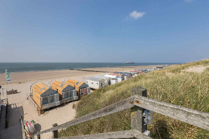 019 Slapen op het strand in Zeeland in dit mooie 4 persoons strandhuisje