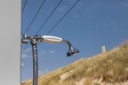 025 Slapen op het strand in Zeeland in dit mooie 4 persoons strandhuisje