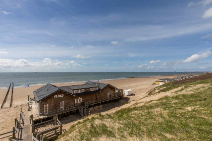 001 Strandhuisje voor 6 personen op strand Dishoek