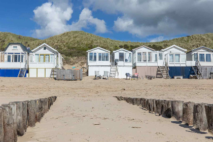 012 Strandhuisje voor 6 personen op strand Dishoek