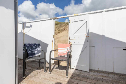 015 Strandhuisje voor 6 personen op strand Dishoek