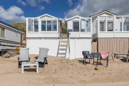 017 Strandhuisje voor 6 personen op strand Dishoek