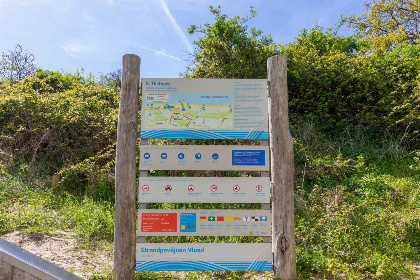 018 Strandhuisje voor 6 personen op strand Dishoek