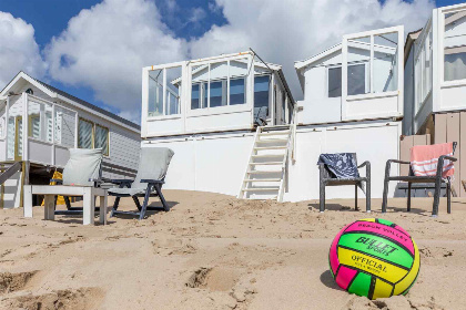 027 Strandhuisje voor 6 personen op strand Dishoek