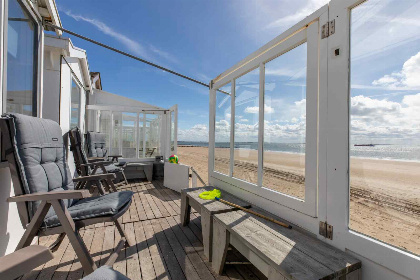 029 Strandhuisje voor 6 personen op strand Dishoek