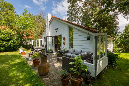 021 Vakantiehuis De Tuureluur in Dishoek | Privacy in een bosrijke omgeving op loopafstand van het strand | Vebenabos 69