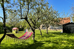 Comfortabel vakantiehuis voor 6 personen met grote, afgesloten tuin en vlak bij het strand