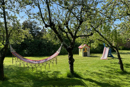 005 Comfortabel vakantiehuis voor 6 personen met grote, afgesloten tuin en vlak bij het strand