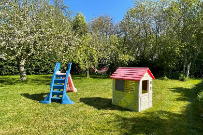 019 Comfortabel vakantiehuis voor 6 personen met grote, afgesloten tuin en vlak bij het strand