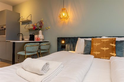 008 Hotelchique studio BRIES voor 2 personen met airco en priveterras | Dishoek   Van der Manderelaan 16