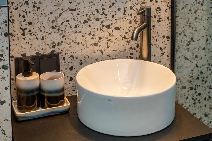 020 Hotelchique studio BRIES voor 2 personen met airco en priveterras | Dishoek   Van der Manderelaan 16