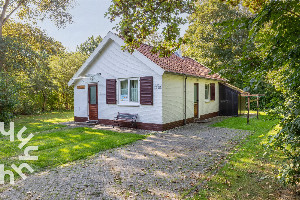 Knus 4 persoons vakantiehuis in het Vebenabos en vlakbij het strand