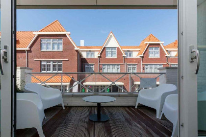 010 Luxe 6 persoons appartement vlakbij het strand in Dishoek