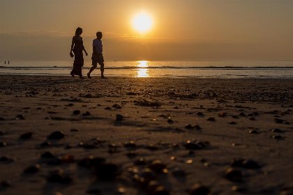 032 Slaapstrandhuisje bij Dishoek direct aan zee met panoramisch uitzicht en terras | 342