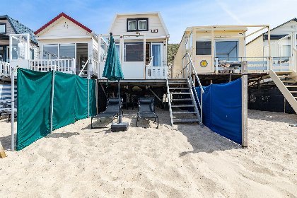 003 Slaapstrandhuisje met uitzicht op zee in Dishoek I 126