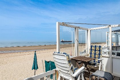 024 Slaapstrandhuisje met uitzicht op zee in Dishoek I 126