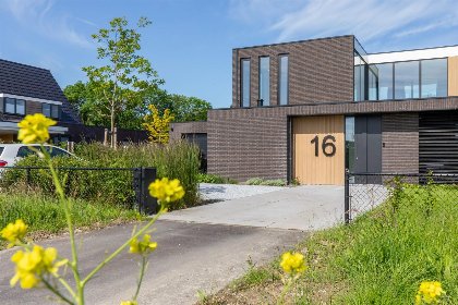 030 Stijlvolle vakantiewoning ZEEBRIES voor 2 personen nabij het strand   Van der Manderelaan 16 | Dishoek
