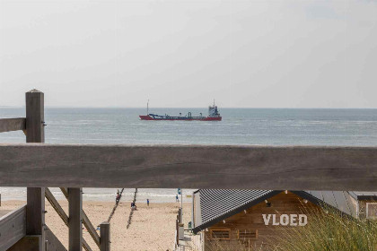 026 Strandhuisje voor 6 personen op strand Dishoek