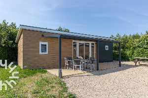 Modern 6 persoons vakantiechalet op kindvriendelijke boerderijcamping bij Zoutelande