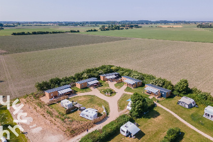 002 Modern 6 persoons vakantiechalet op kindvriendelijke boerderijcamping bij Zoutelande