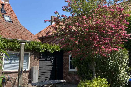 006 Ruime vrijstaande 4 persoons vakantiewoning met tuin op het zuiden